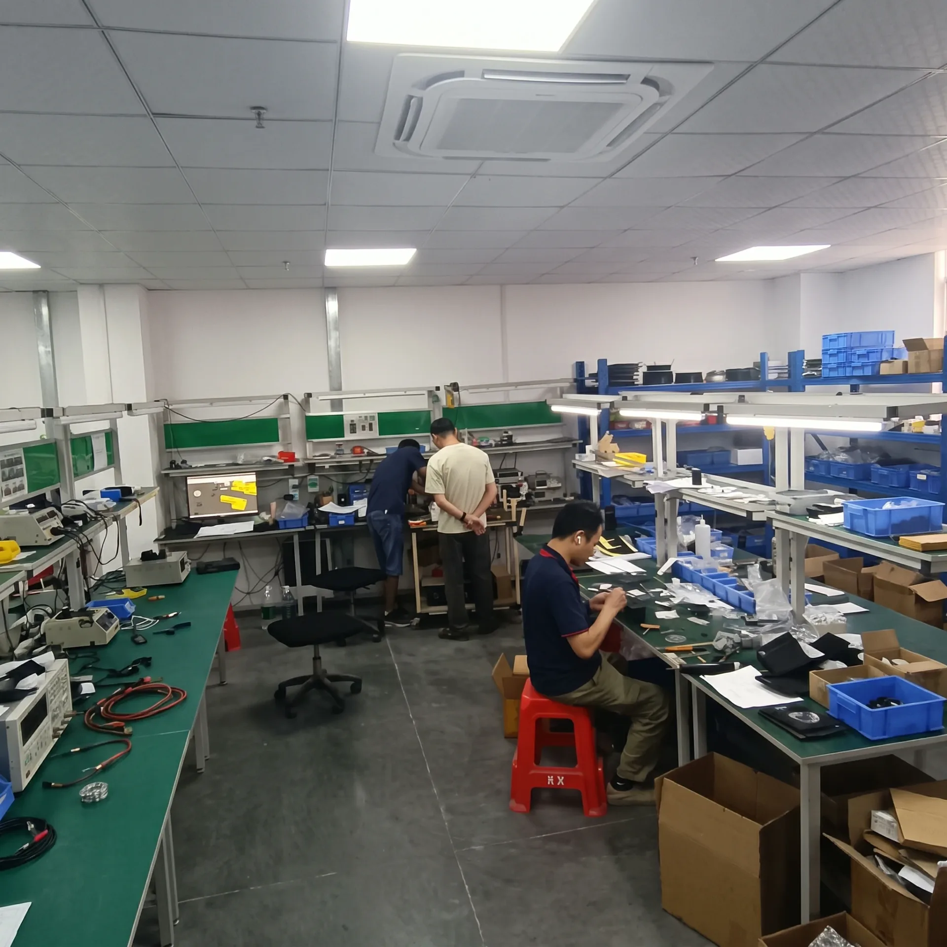 Quality inspector using measurement instruments